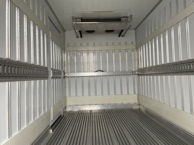 日野　デュトロ　冷凍バン　横扉　オバＱバンパー　ステンレス多数　キーストン