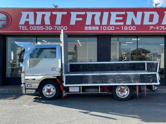 いすゞ　エルフ　平ボディ　5MT　フロントバイザー　プロテク縞板　木床　内装生地張り