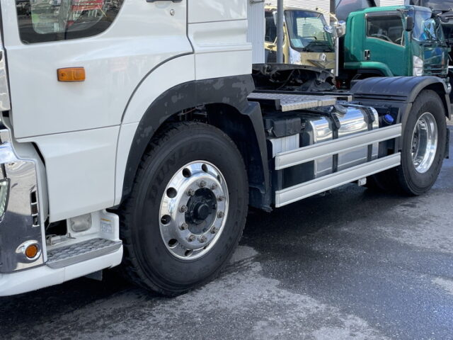 日野：17プロフィア：ハイルーフ：トレーラーヘッド：アルミホイール：ブタ鼻