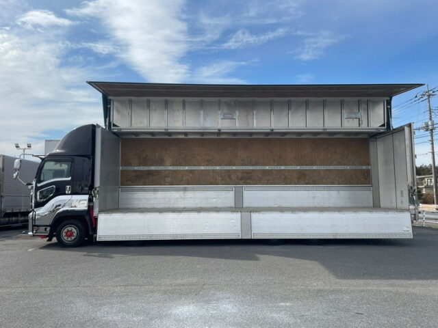 いすゞ　ギガ　ハイルーフ　アルミウィング　380馬力　リア門口ステンレス　