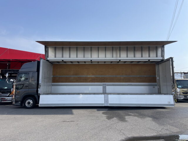 日野：17プロフィア：ハイルーフ：ウィング：メッキ多数：アルミホイール