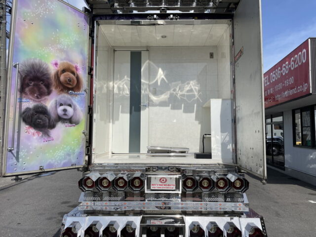 いすゞ：フォワード：デコトラ：キャンピング登録：箱内部屋仕様：マニ割り