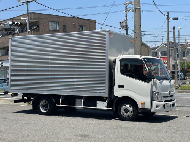 日野：デュトロ：アルミバン：ワイドロング：木床：横扉：150馬力：AT車