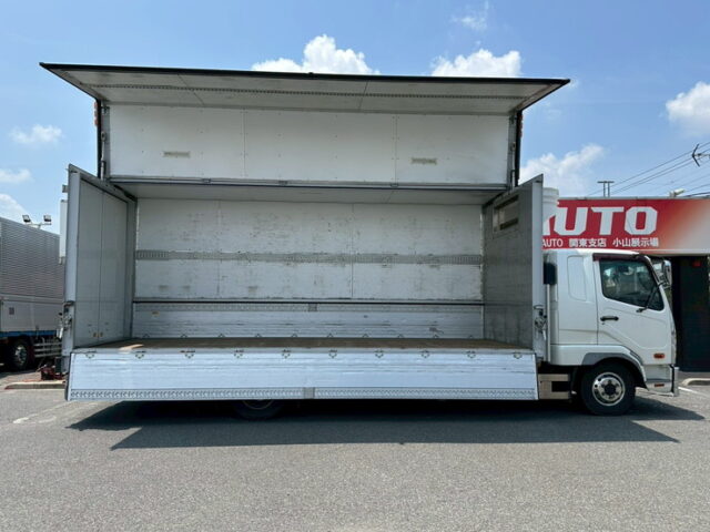 ファイター：6200ワイド：冷凍ウィング：板バネ：木床：アルミホイール：ステンレスサイドバンパー