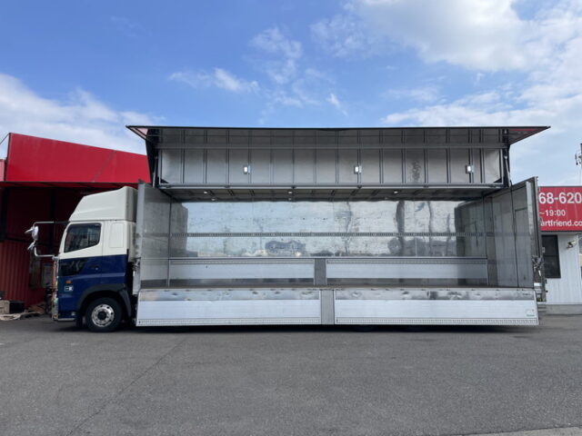 日野：17プロフィア：ハイルーフ：メッキ多数：ステンレス多数：アルミホイール