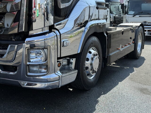 いすゞ：ギガ：ハイルーフ：トレーラーヘッド：アルミホイール：スムーサー