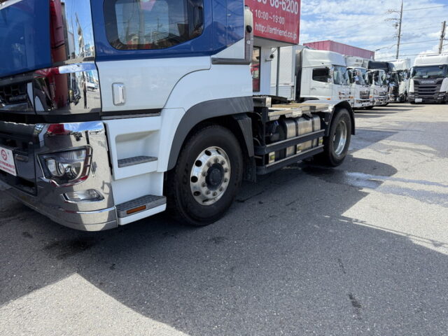 17スーパーグレート：ハイルーフ：トレーラーヘッド：ブタ鼻付：第5輪荷重11.500㎏