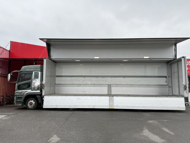 17スーパーグレート：ハイルーフ：ウィング：プレミアムラインエグゼクティブ：寝台メッキ