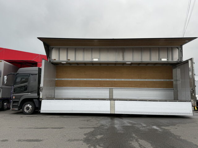 17スーパーグレート：ハイルーフ：メッキ多数：アルミホイール：リア門口ステンレス