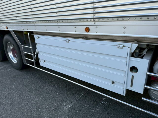 日野：プロフィア：冷凍バン：サブエンジン：アルミシマ床：架装多数：内装生地張り