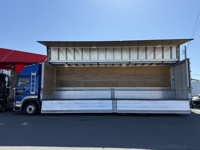 日野：17プロフィア：ハイルーフ：ウィング：メッキ多数：アルミホイール：プロシフト