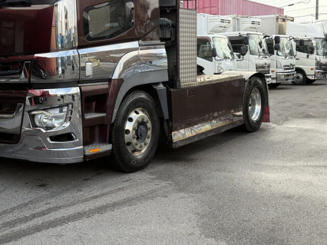 17スーパーグレート：ハイルーフ：トレーラーヘッド：ブタ鼻：第5輪荷重11.500㎏