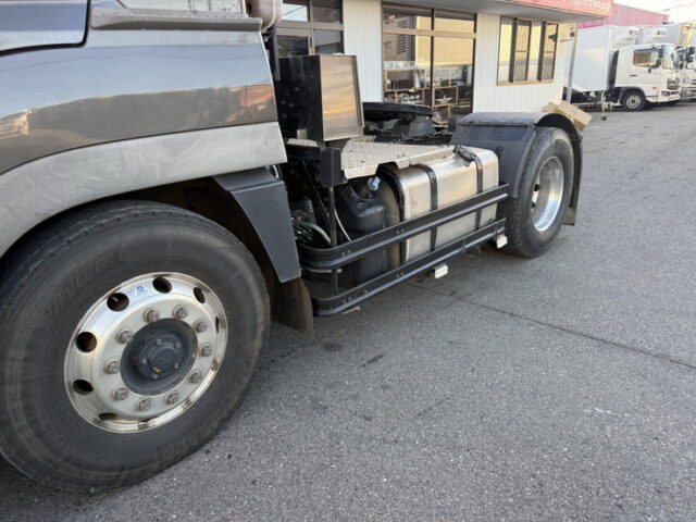 17スーパーグレート：ハイルーフ：トレーラーヘッド：アルミホイール：第5輪荷重11.500㎏