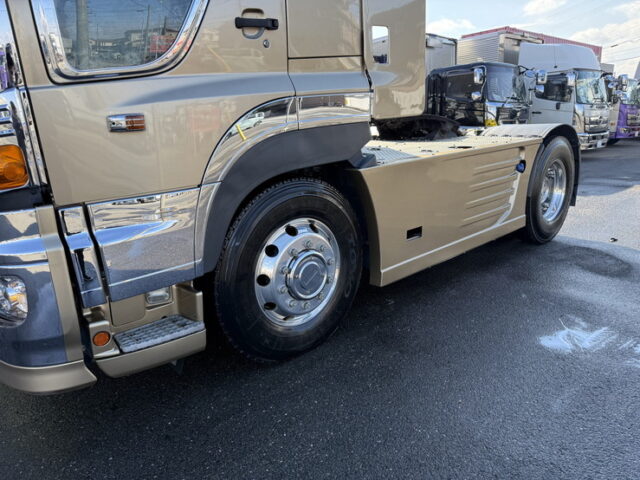 日野：プロフィア：ハイルーフ：トレーラーヘッド：エアロ付：エアサス：450馬力