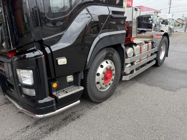 いすゞ:ギガ:ハイルーフ:トレーラーヘッド:フロントバイザー:第5輪荷重11.100㎏