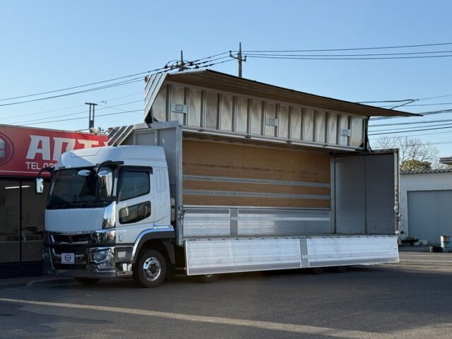 17スーパーグレート：ハイルーフ：ウィング：ステンレス多数：リア門口ステンレス