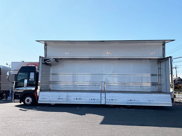 【582】いすゞ　ギガ　冷凍ウィング　総輪エアサス　サブエンジン　ジョロダー4列