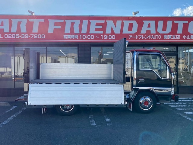 【590】いすゞ　エルフ　平ボディ　背抜き　マニ割り