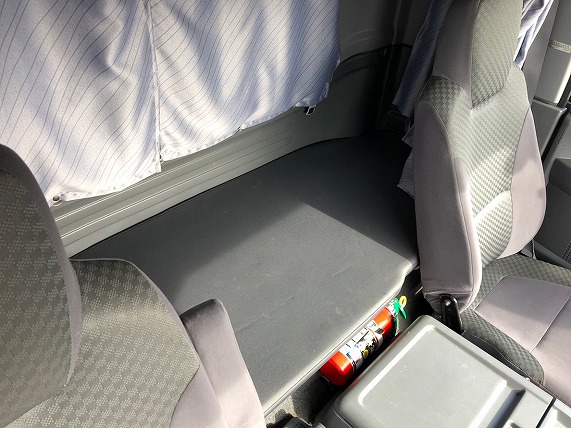 【323】いすゞフォワード　セミワイド　クレーン付平ボデー　カスタム多数