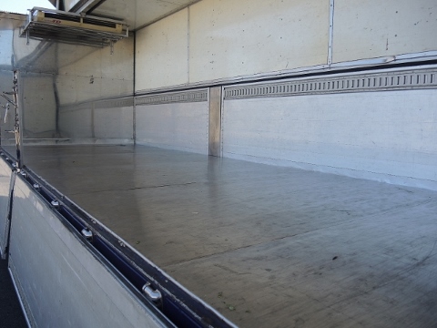 Ｈ１５　ＵＤ　コンドル　冷凍ウィング　６７００ボデー