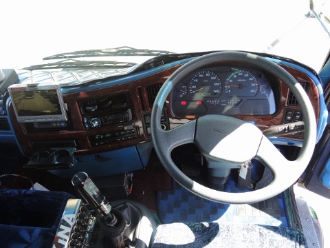 Ｈ１５　ＵＤ　コンドル　冷凍ウィング　６７００ボデー