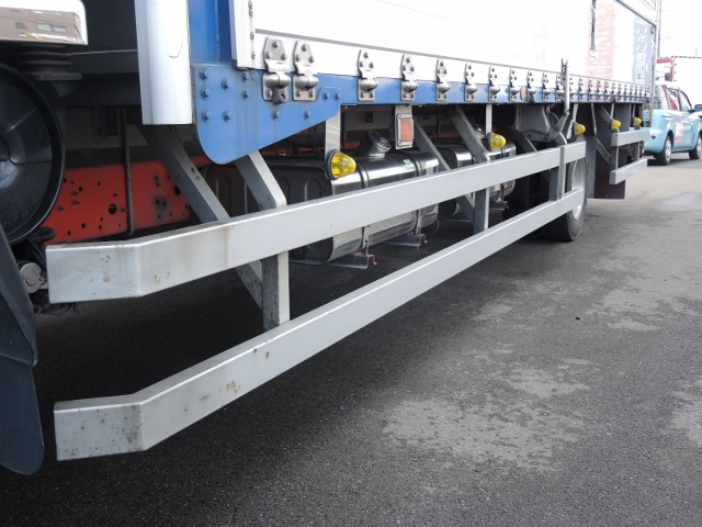 Ｈ１３　いすゞ　フォワード　アルミウィング　７２００ボデー　ワイドキャブ