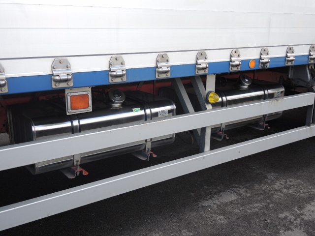 Ｈ１３　いすゞ　フォワード　アルミウィング　７２００ボデー　ワイドキャブ