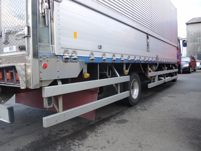 Ｈ１３　いすゞ　フォワード　アルミウィング　７２００ボデー　ワイドキャブ