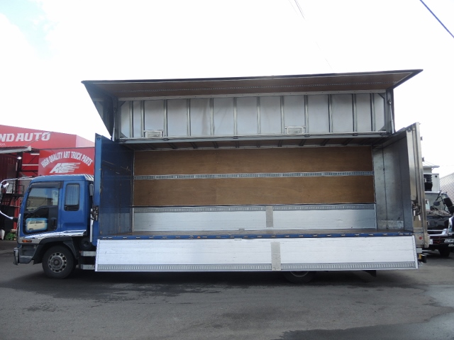 Ｈ１３　いすゞ　フォワード　アルミウィング　７２００ボデー　ワイドキャブ