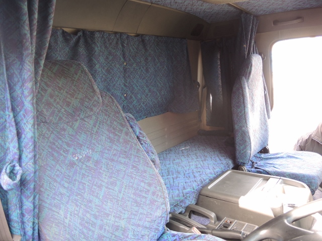 Ｈ１３　いすゞ　フォワード　アルミウィング　７２００ボデー　ワイドキャブ