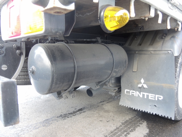 H17 三菱　ジェネレーションキャンター　平ボデー１０輪