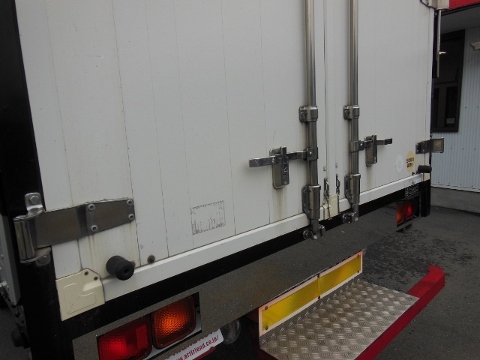 三菱ふそう　ファイター　アルミウィング　ワイド　６７００ボデー