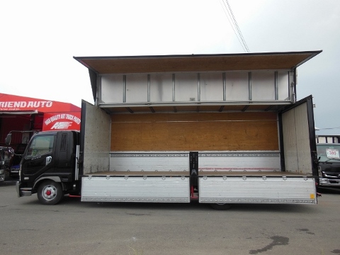 三菱ふそう　ファイター　アルミウィング　ワイド　６７００ボデー