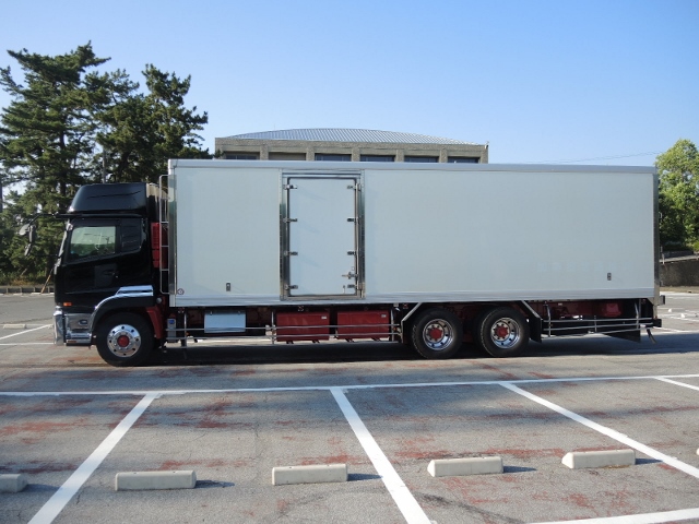 Ｈ２２　ニッサン　クオン　冷蔵冷凍車　ハイルーフ　総輪エアサス