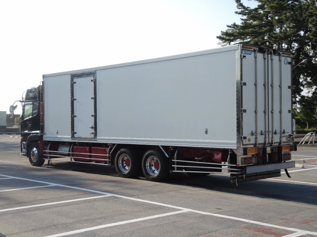 Ｈ２２　ニッサン　クオン　冷蔵冷凍車　ハイルーフ　総輪エアサス