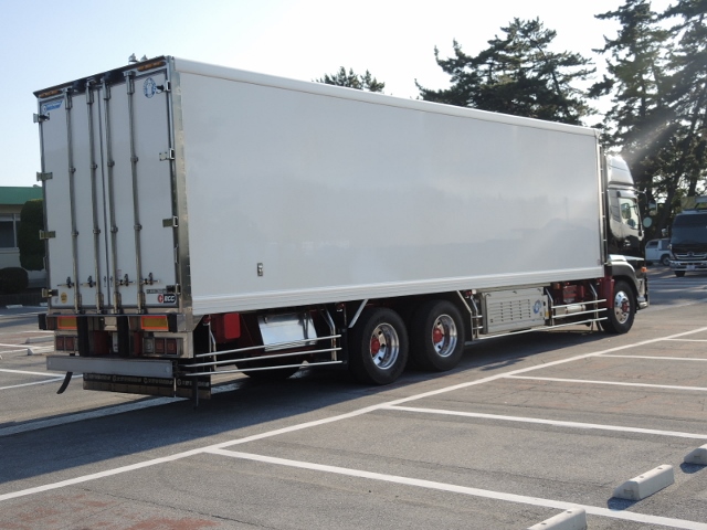 Ｈ２２　ニッサン　クオン　冷蔵冷凍車　ハイルーフ　総輪エアサス