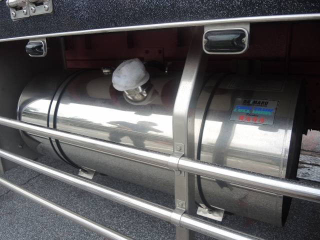 H23　いすゞ　07フォワード　冷凍ウィング　セミワイド　造りボデー