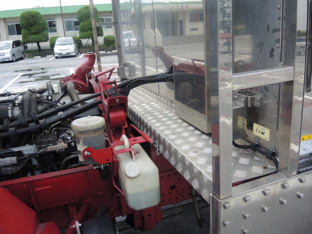 H23　いすゞ　07フォワード　冷凍ウィング　セミワイド　造りボデー