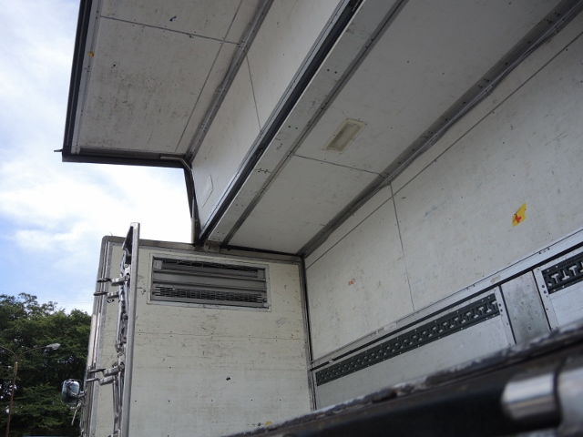 H19　いすゞ　07フォワード　セミワイド　冷凍ウィング