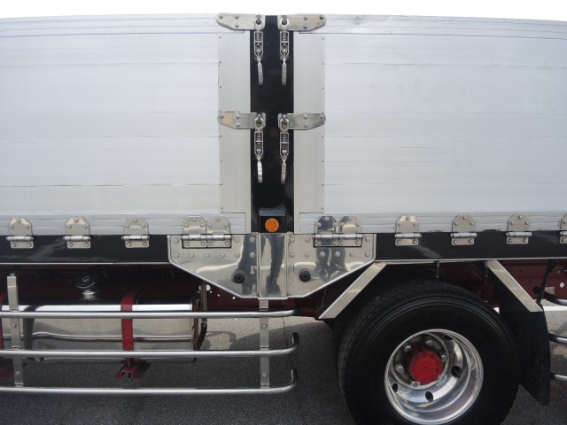 Ｈ17　いすゞ　フォワード　平ボデー