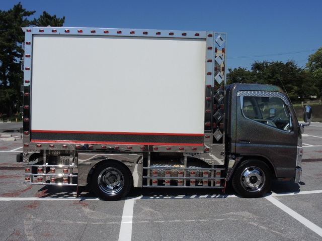 H22 三菱 ジェネレーションキャンター アートトラックバン