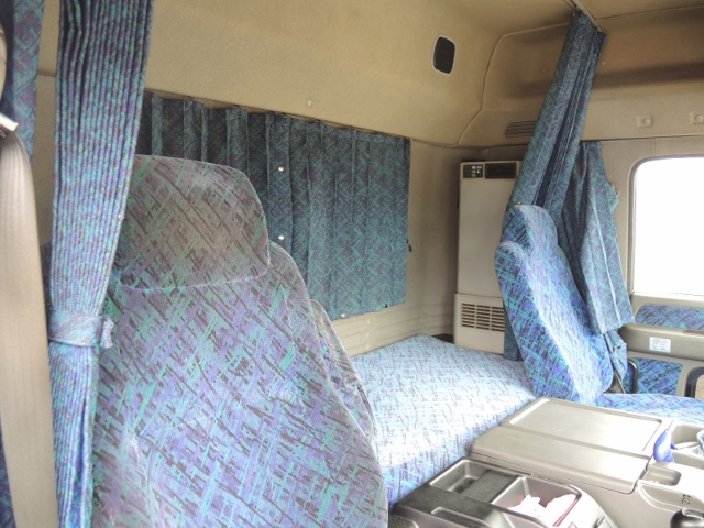 H21 いすゞ　ギガ　3軸冷蔵冷凍車