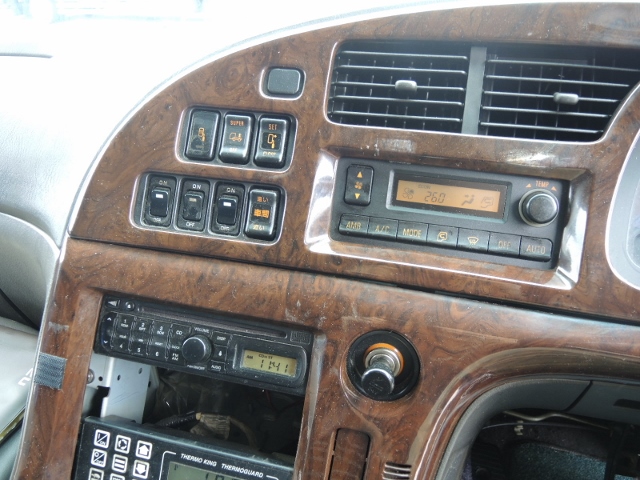 H21 いすゞ　ギガ　3軸冷蔵冷凍車