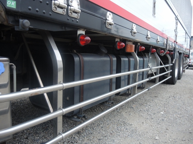 Ｈ１７　ニッサンディーゼル　クオン　ハイルーフ　アルミウィング　中低床　