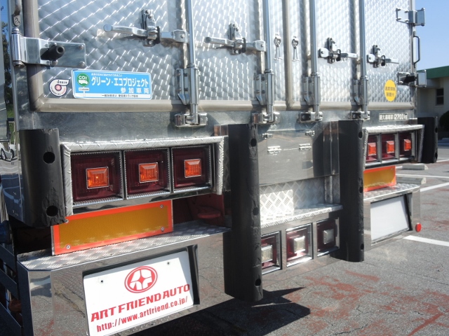 H21 いすゞ　ギガ　3軸冷蔵冷凍車