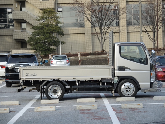 Ｈ16　ジェネレーションキャンター　カスタム　平ボデー