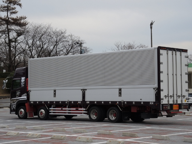 Ｈ19　ニッサンディーゼル　クオン　カスタム　４軸低床　アルミウィング