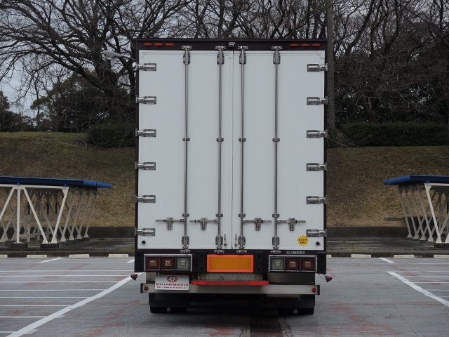 Ｈ19　ニッサンディーゼル　クオン　カスタム　４軸低床　アルミウィング