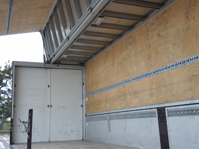 Ｈ19　ニッサンディーゼル　クオン　カスタム　４軸低床　アルミウィング