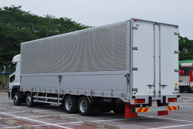 【123】Ｈ29　三菱ふそう　スーパーグレート　低床アルミウイング　未使用車